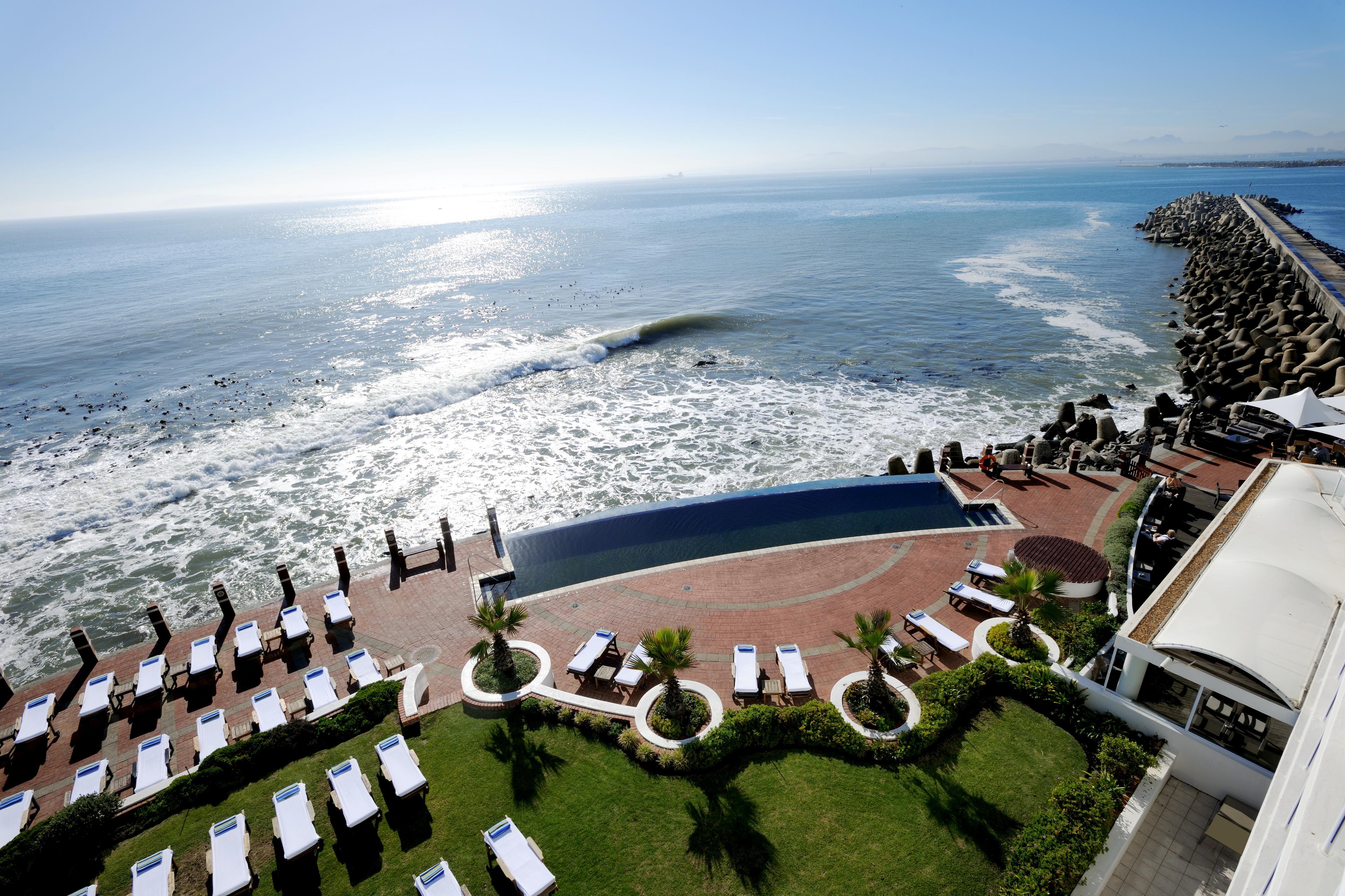 Radisson Collection Hotel, Waterfront Hotel 5*